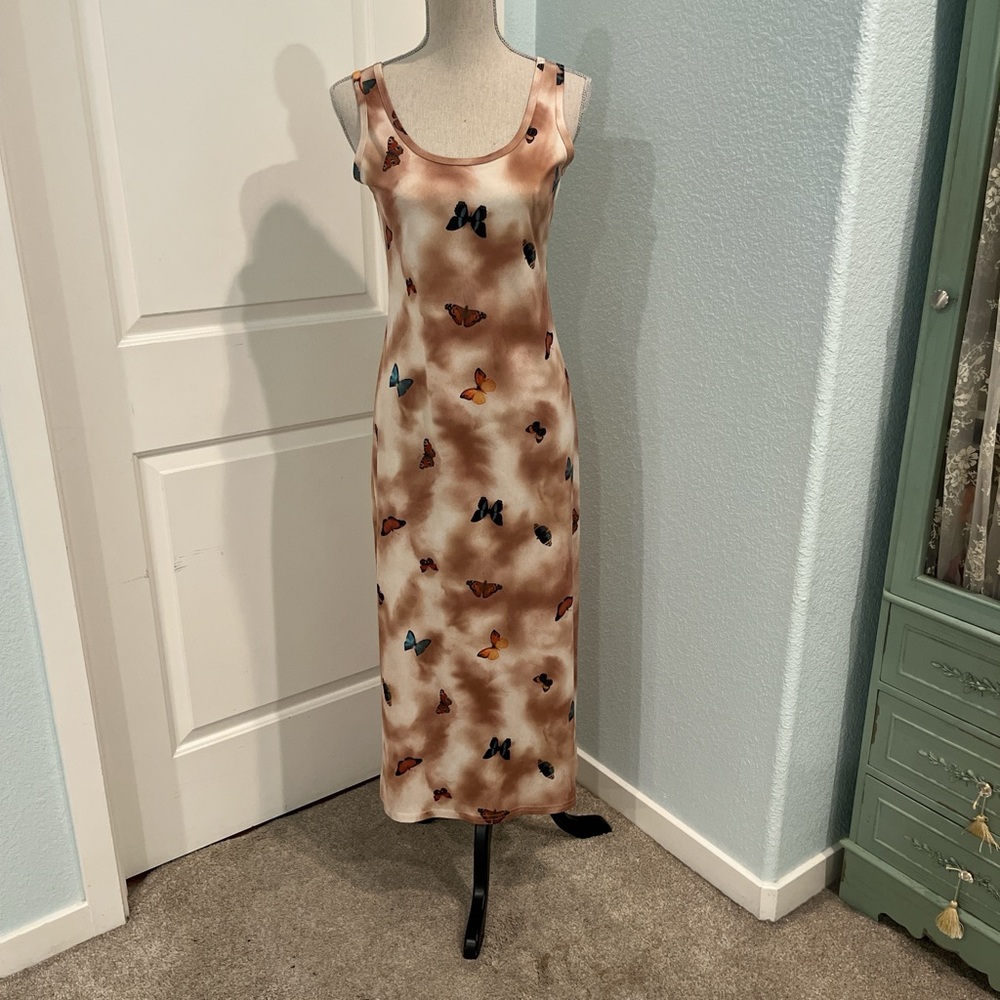 Sleeveless Butterfly Print Midi Dress in Beige and Brown